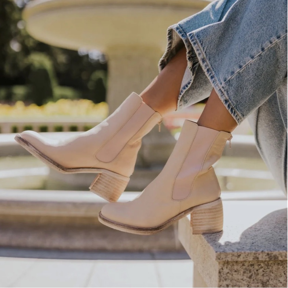 Free people Chelsea boot